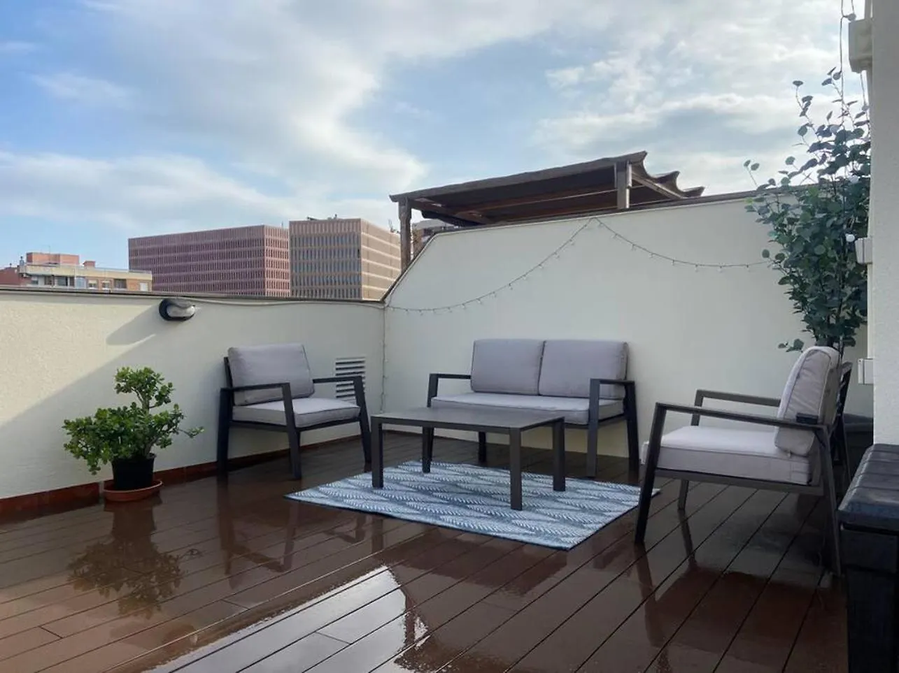 New Apartment With Private Rooftop L’Hospitalet de Llobregat