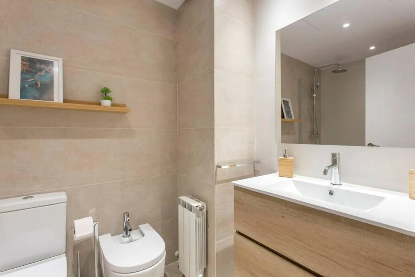 New Apartment With Private Rooftop L’Hospitalet de Llobregat